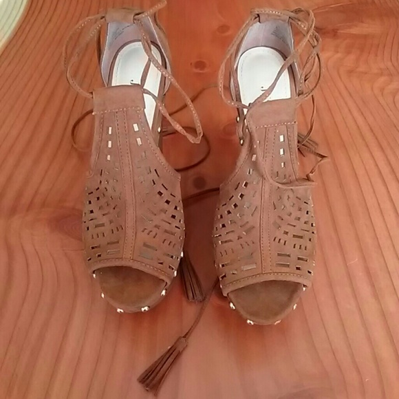 70's Throwback - Picture 7 of 8